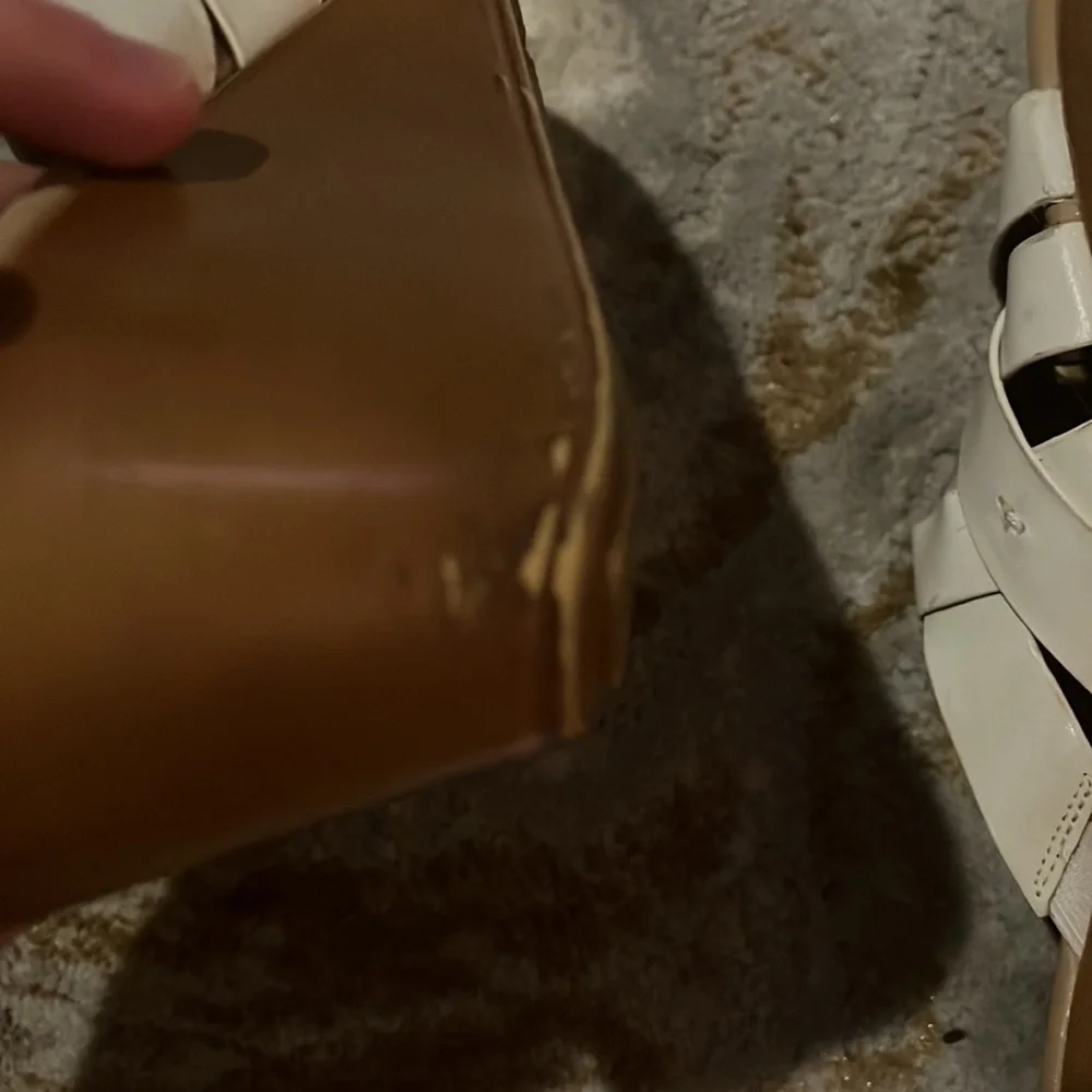 Kim Rogers White Sandals - Picture 5 of 7